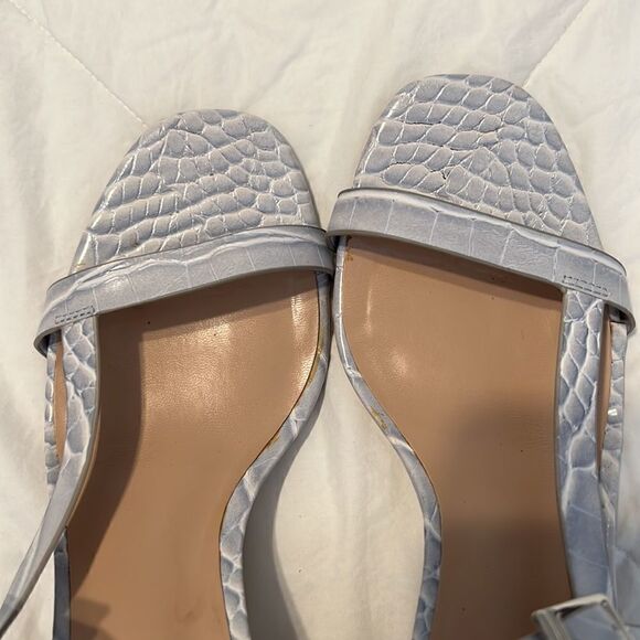 Bleecker & Bond Zagora size 8.5 Ice blue grey croc strappy sandals GUC No box - Picture 9 of 14